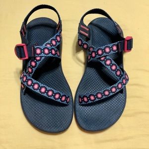 Chacos size 9 women’s